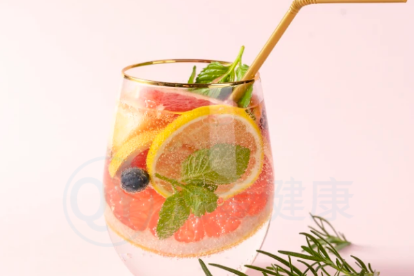 图怪兽_应季水果茶海报.png